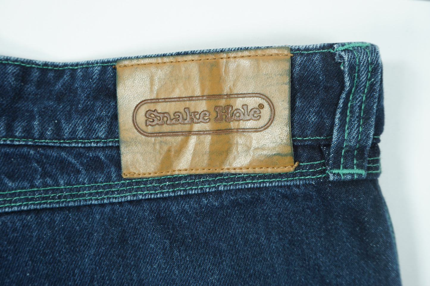 SNAKE HOLE Wide Denim – Green Stitch Dark Indigo
