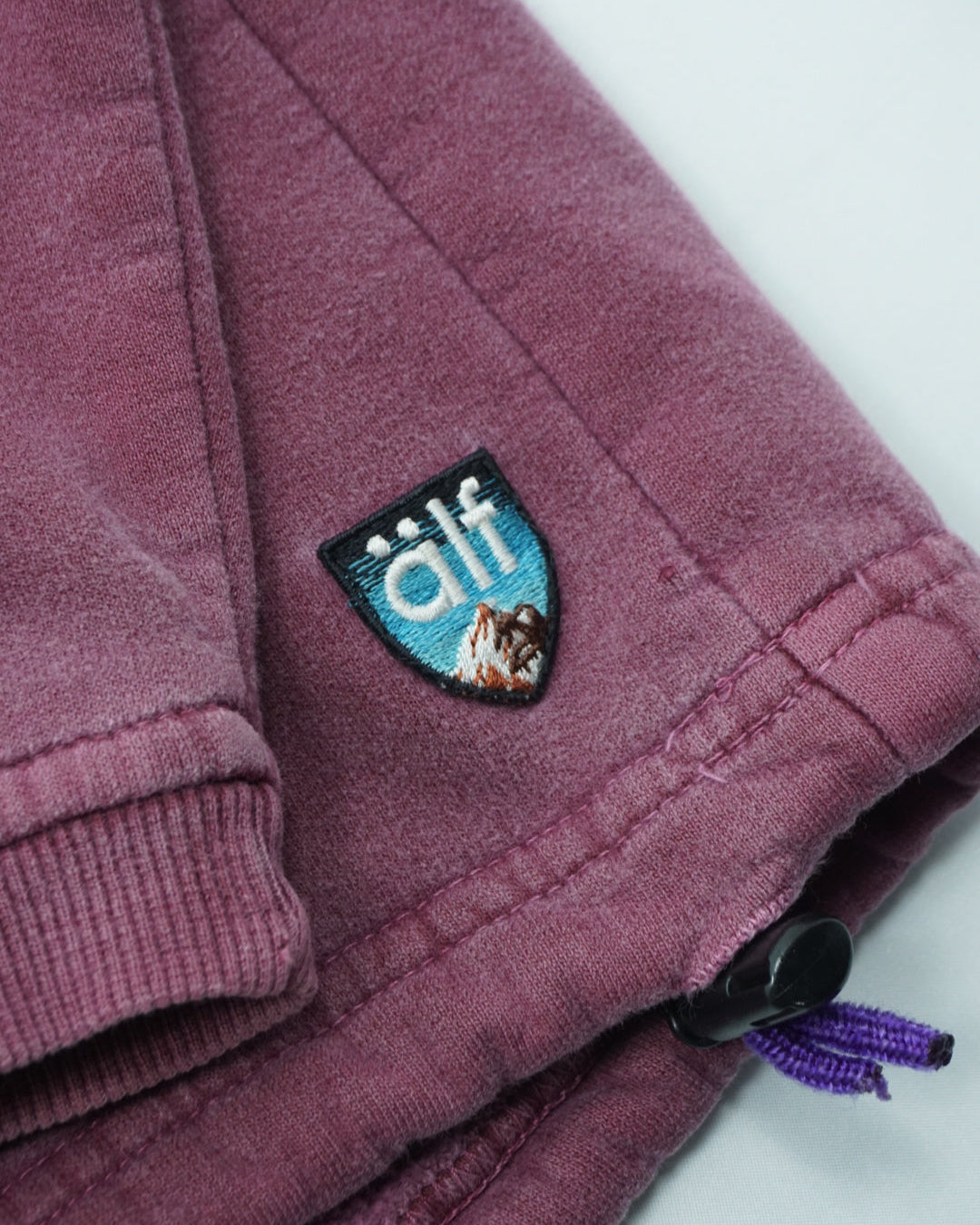 älf USA Made V-Neck Fleece Pullover